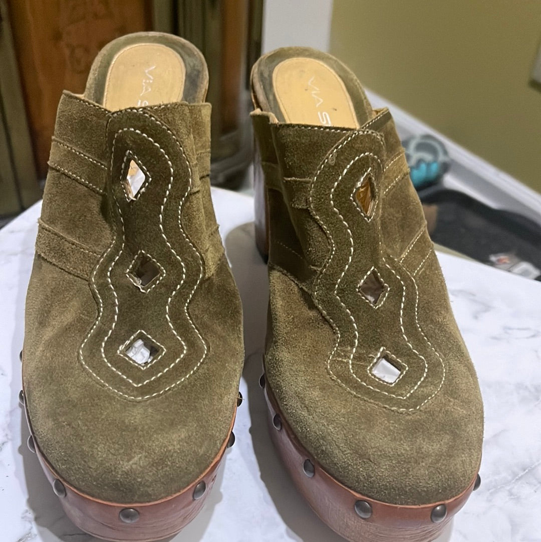 Via Spiga Suede Studded Wooden Clogs Size 9-Pre Owned